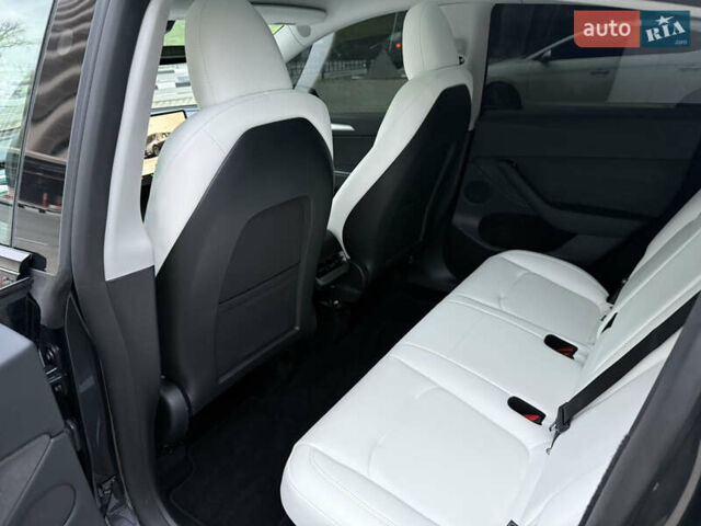 Серый Тесла Model Y, объемом двигателя 0 л и пробегом 5 тыс. км за 29490 $, фото 14 на Automoto.ua