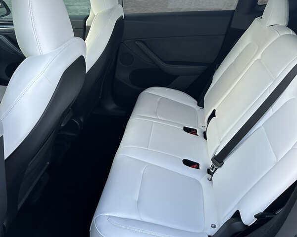 Сірий Тесла Model Y, об'ємом двигуна 0 л та пробігом 30 тис. км за 33999 $, фото 18 на Automoto.ua