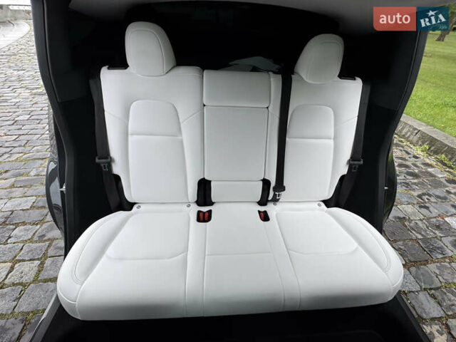 Серый Тесла Model Y, объемом двигателя 0 л и пробегом 7 тыс. км за 33999 $, фото 11 на Automoto.ua