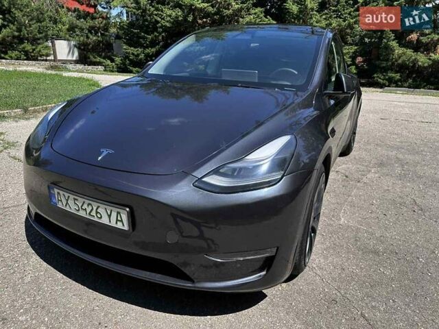 Серый Тесла Model Y, объемом двигателя 0 л и пробегом 19 тыс. км за 32500 $, фото 4 на Automoto.ua