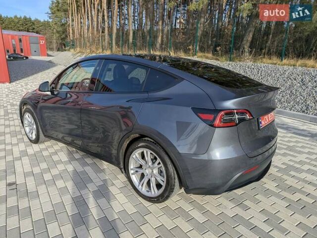 Серый Тесла Model Y, объемом двигателя 0 л и пробегом 29 тыс. км за 30500 $, фото 12 на Automoto.ua