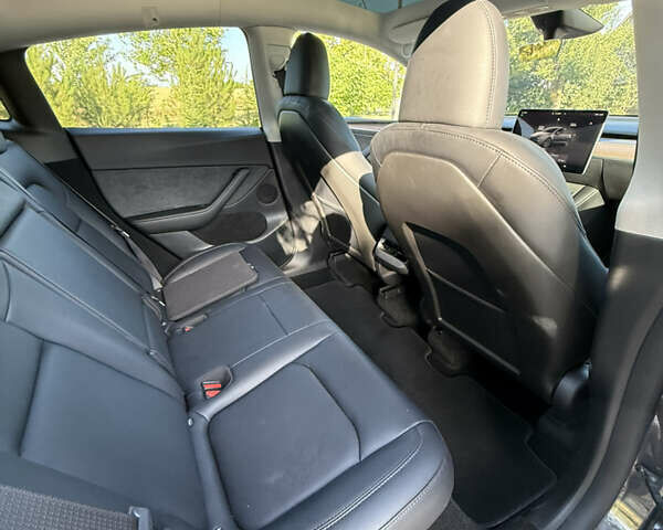 Серый Тесла Model Y, объемом двигателя 0 л и пробегом 3 тыс. км за 27000 $, фото 11 на Automoto.ua