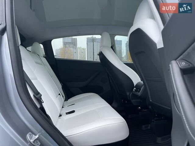Серый Тесла Model Y, объемом двигателя 0 л и пробегом 25 тыс. км за 36700 $, фото 26 на Automoto.ua