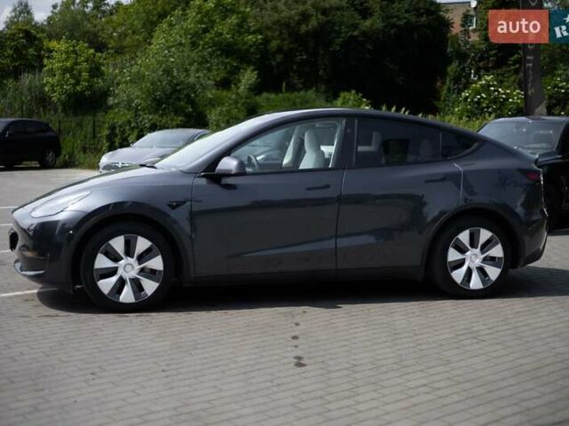 Серый Тесла Model Y, объемом двигателя 0 л и пробегом 24 тыс. км за 29500 $, фото 18 на Automoto.ua