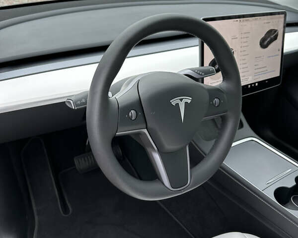 Серый Тесла Model Y, объемом двигателя 0 л и пробегом 1 тыс. км за 33300 $, фото 18 на Automoto.ua