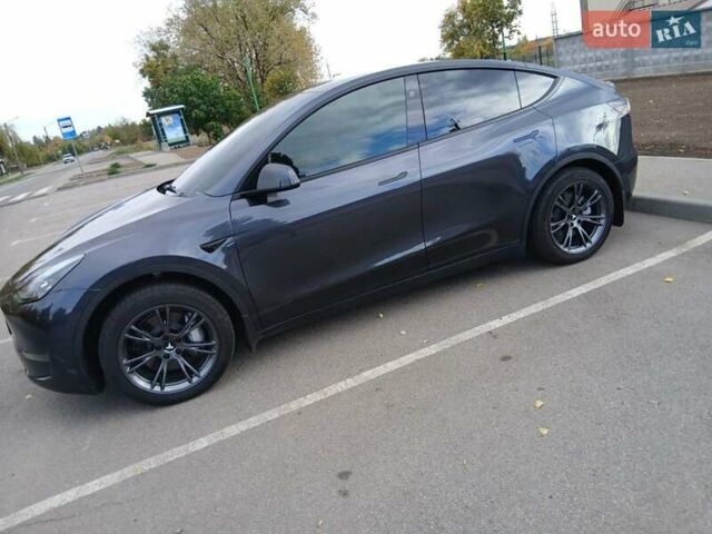 Серый Тесла Model Y, объемом двигателя 0 л и пробегом 5 тыс. км за 27200 $, фото 5 на Automoto.ua