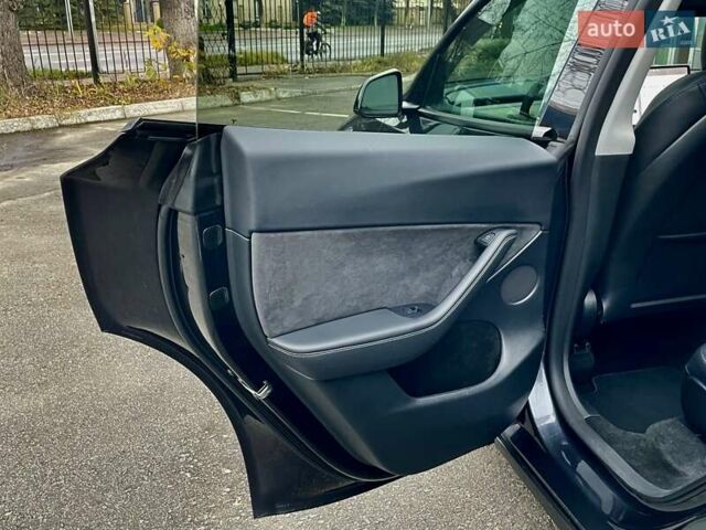 Серый Тесла Model Y, объемом двигателя 0 л и пробегом 23 тыс. км за 28800 $, фото 28 на Automoto.ua