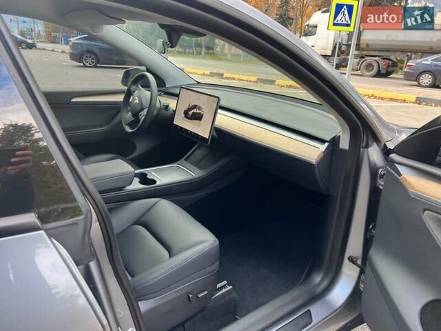 Сірий Тесла Model Y, об'ємом двигуна 0 л та пробігом 13 тис. км за 35499 $, фото 8 на Automoto.ua