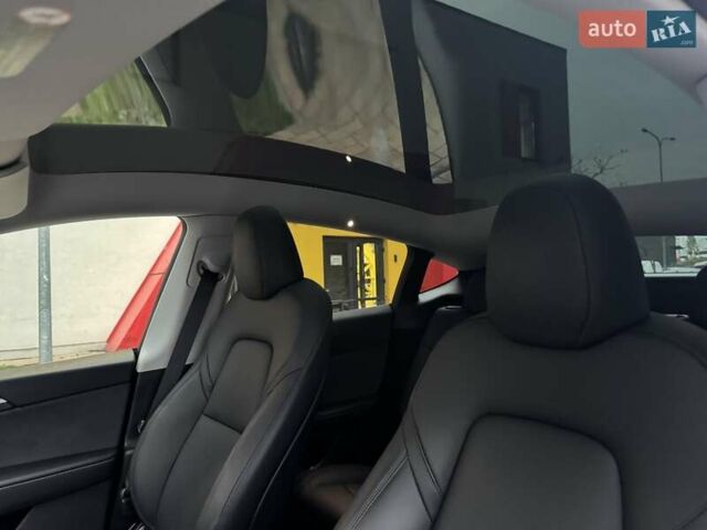 Сірий Тесла Model Y, об'ємом двигуна 0 л та пробігом 27 тис. км за 30900 $, фото 11 на Automoto.ua