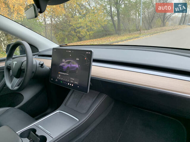Серый Тесла Model Y, объемом двигателя 0 л и пробегом 14 тыс. км за 32300 $, фото 17 на Automoto.ua