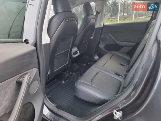 Серый Тесла Model Y, объемом двигателя 0 л и пробегом 24 тыс. км за 30900 $, фото 15 на Automoto.ua