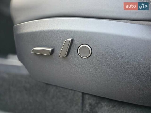 Сірий Тесла Model Y, об'ємом двигуна 0 л та пробігом 19 тис. км за 34900 $, фото 26 на Automoto.ua