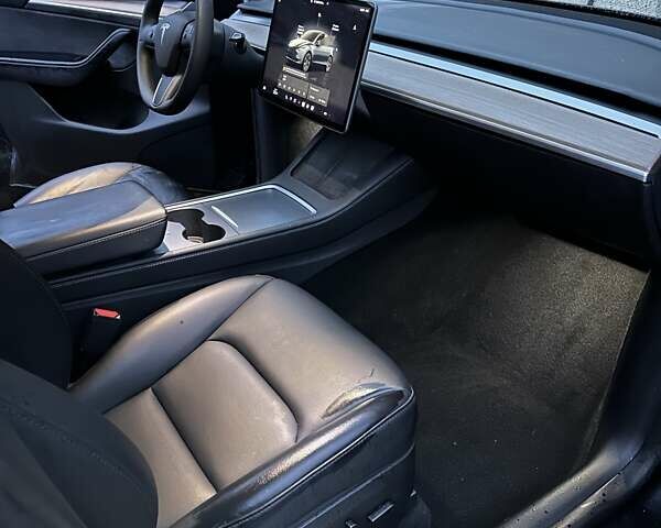 Серый Тесла Model Y, объемом двигателя 0 л и пробегом 14 тыс. км за 28200 $, фото 7 на Automoto.ua