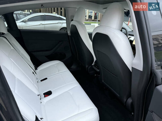 Серый Тесла Model Y, объемом двигателя 0 л и пробегом 5 тыс. км за 29490 $, фото 15 на Automoto.ua