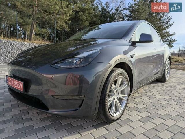 Серый Тесла Model Y, объемом двигателя 0 л и пробегом 29 тыс. км за 30500 $, фото 10 на Automoto.ua
