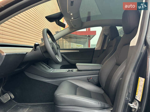 Серый Тесла Model Y, объемом двигателя 0 л и пробегом 2 тыс. км за 35490 $, фото 26 на Automoto.ua