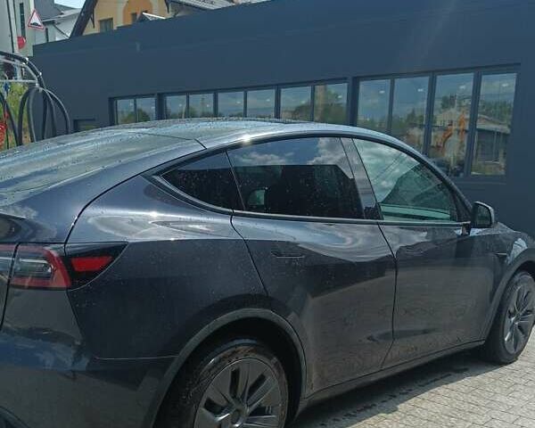 Серый Тесла Model Y, объемом двигателя 0 л и пробегом 20 тыс. км за 29600 $, фото 6 на Automoto.ua