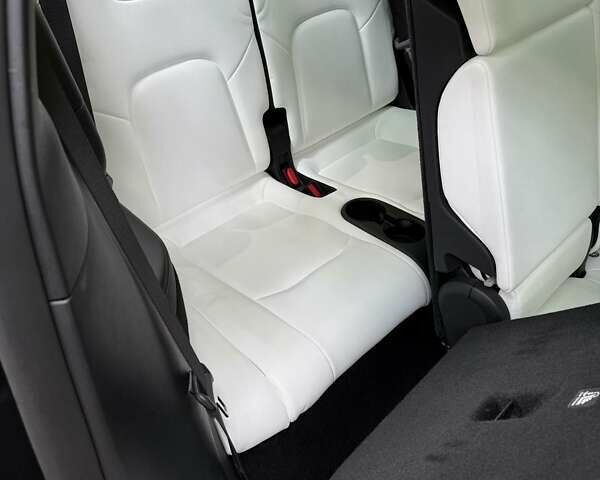 Серый Тесла Model Y, объемом двигателя 0 л и пробегом 9 тыс. км за 29990 $, фото 10 на Automoto.ua