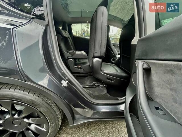 Серый Тесла Model Y, объемом двигателя 0 л и пробегом 23 тыс. км за 28800 $, фото 26 на Automoto.ua