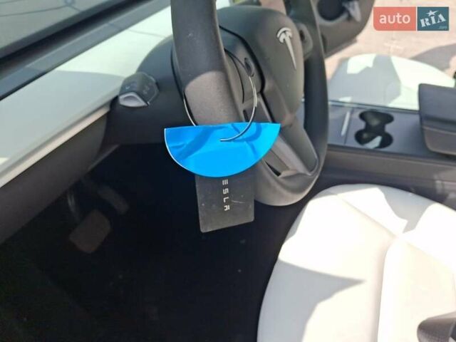 Серый Тесла Model Y, объемом двигателя 0 л и пробегом 26 тыс. км за 21800 $, фото 22 на Automoto.ua