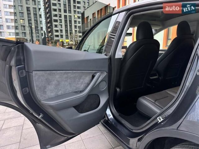 Сірий Тесла Model Y, об'ємом двигуна 0 л та пробігом 27 тис. км за 30900 $, фото 12 на Automoto.ua