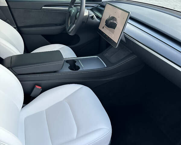 Сірий Тесла Model Y, об'ємом двигуна 0 л та пробігом 30 тис. км за 33999 $, фото 16 на Automoto.ua