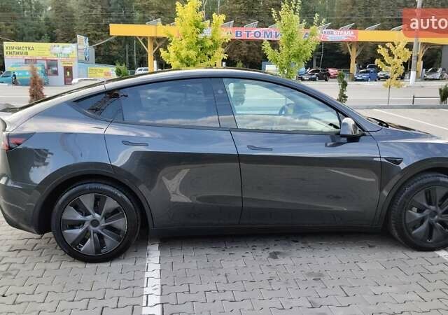 Серый Тесла Model Y, объемом двигателя 0 л и пробегом 3 тыс. км за 29000 $, фото 8 на Automoto.ua