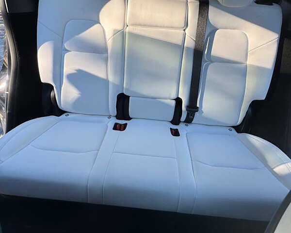 Серый Тесла Model Y, объемом двигателя 0 л и пробегом 9 тыс. км за 29500 $, фото 92 на Automoto.ua