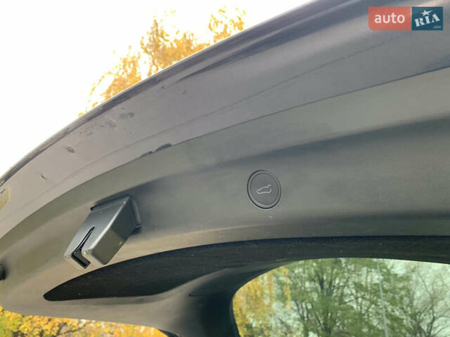 Серый Тесла Model Y, объемом двигателя 0 л и пробегом 14 тыс. км за 32300 $, фото 20 на Automoto.ua