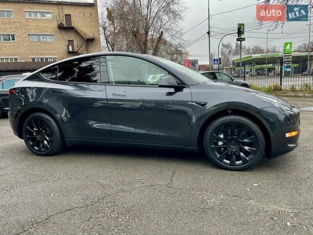 Серый Тесла Model Y, объемом двигателя 0 л и пробегом 23 тыс. км за 28800 $, фото 5 на Automoto.ua