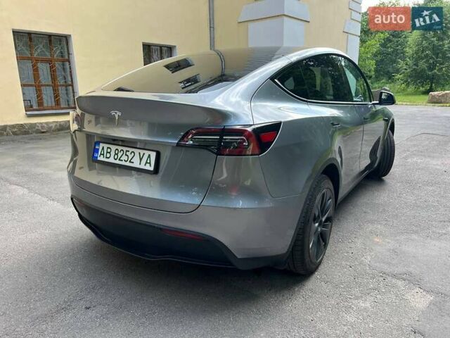 Серый Тесла Model Y, объемом двигателя 0 л и пробегом 3 тыс. км за 25500 $, фото 4 на Automoto.ua