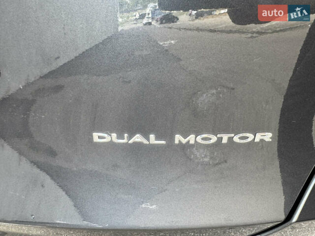 Серый Тесла Model Y, объемом двигателя 0 л и пробегом 14 тыс. км за 33500 $, фото 17 на Automoto.ua