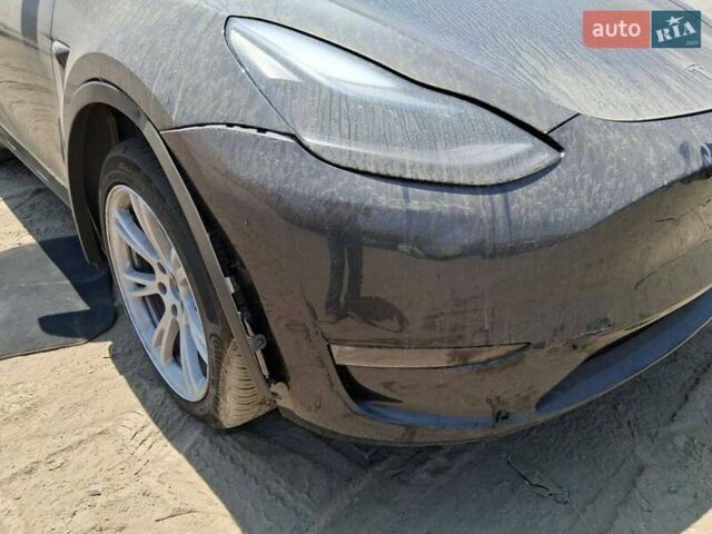 Серый Тесла Model Y, объемом двигателя 0 л и пробегом 13 тыс. км за 25500 $, фото 10 на Automoto.ua