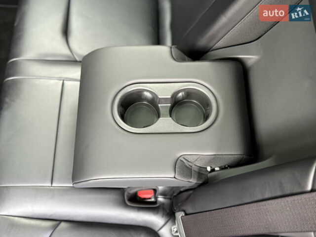 Сірий Тесла Model Y, об'ємом двигуна 0 л та пробігом 13 тис. км за 29999 $, фото 68 на Automoto.ua