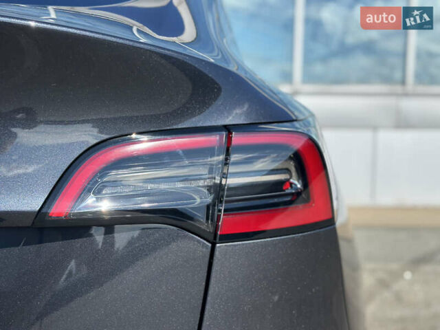 Серый Тесла Model Y, объемом двигателя 0 л и пробегом 1 тыс. км за 35490 $, фото 20 на Automoto.ua