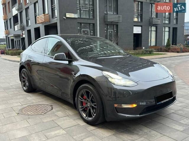 Сірий Тесла Model Y, об'ємом двигуна 0 л та пробігом 27 тис. км за 30900 $, фото 4 на Automoto.ua