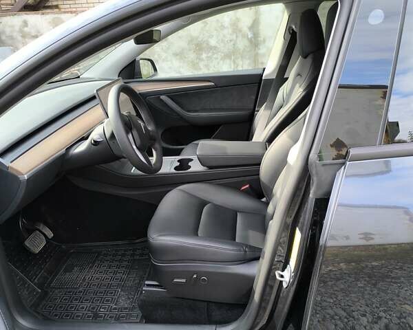 Тесла Model Y 2024 в Виннице на Automoto.ua Серый Тесла Model Y, объемом двигателя 0 л и пробегом 4 тыс. км за 29900 $, фото 25 на Automoto.ua