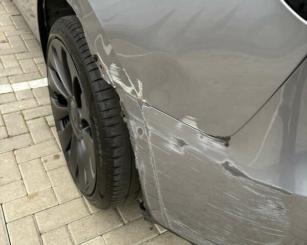 Серый Тесла Model Y, объемом двигателя 0 л и пробегом 17 тыс. км за 34300 $, фото 10 на Automoto.ua