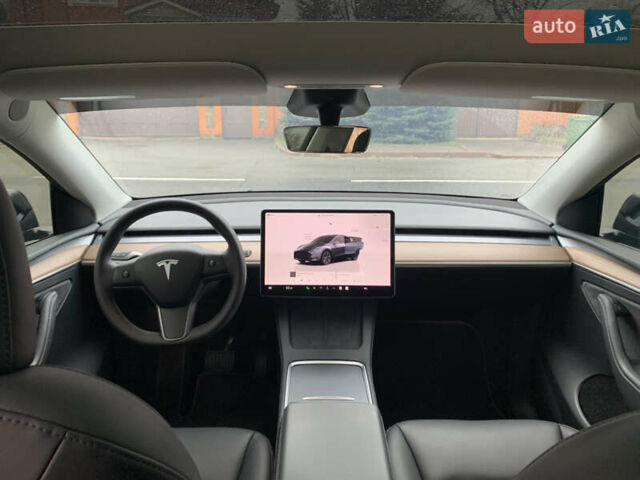 Серый Тесла Model Y, объемом двигателя 0 л и пробегом 35 тыс. км за 32900 $, фото 13 на Automoto.ua