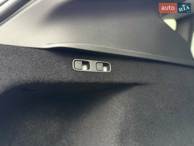 Сірий Тесла Model Y, об'ємом двигуна 0 л та пробігом 13 тис. км за 29999 $, фото 62 на Automoto.ua