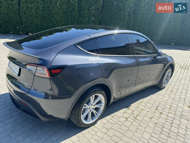 Серый Тесла Model Y, объемом двигателя 0 л и пробегом 12 тыс. км за 30000 $, фото 10 на Automoto.ua