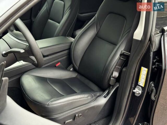 Серый Тесла Model Y, объемом двигателя 0 л и пробегом 24 тыс. км за 33500 $, фото 12 на Automoto.ua