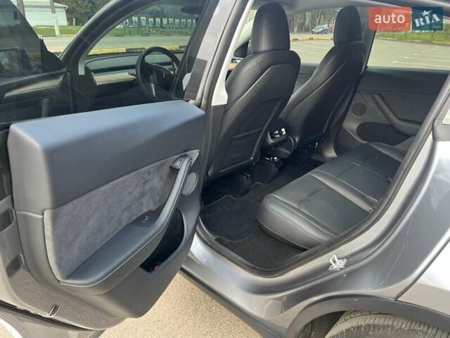 Сірий Тесла Model Y, об'ємом двигуна 0 л та пробігом 13 тис. км за 35499 $, фото 10 на Automoto.ua