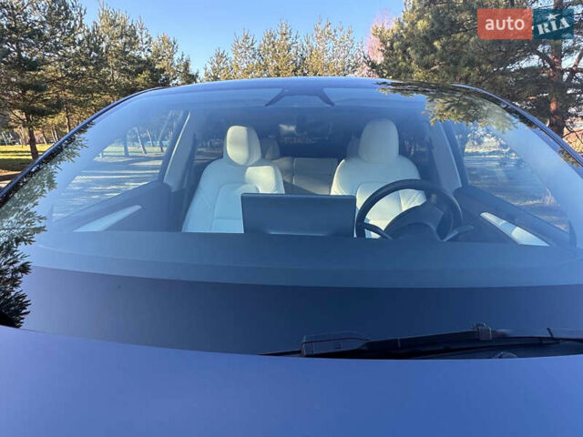 Серый Тесла Model Y, объемом двигателя 0 л и пробегом 9 тыс. км за 29500 $, фото 112 на Automoto.ua