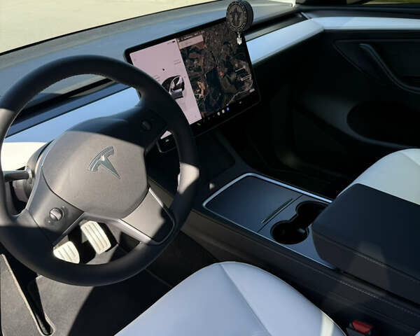 Серый Тесла Model Y, объемом двигателя 0 л и пробегом 11 тыс. км за 33900 $, фото 16 на Automoto.ua