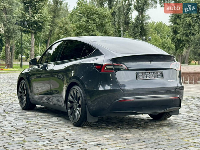 Серый Тесла Model Y, объемом двигателя 0 л и пробегом 7 тыс. км за 33999 $, фото 5 на Automoto.ua