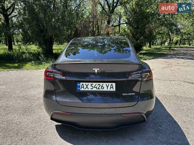 Серый Тесла Model Y, объемом двигателя 0 л и пробегом 19 тыс. км за 32500 $, фото 9 на Automoto.ua