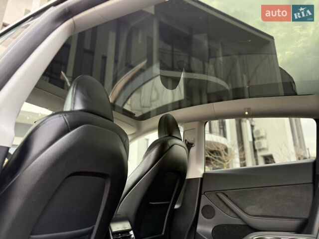 Сірий Тесла Model Y, об'ємом двигуна 0 л та пробігом 13 тис. км за 29999 $, фото 67 на Automoto.ua