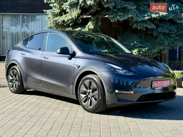 Серый Тесла Model Y, объемом двигателя 0 л и пробегом 12 тыс. км за 29500 $, фото 6 на Automoto.ua