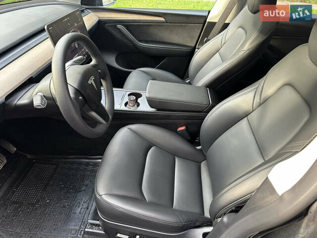 Сірий Тесла Model Y, об'ємом двигуна 0 л та пробігом 12 тис. км за 32500 $, фото 17 на Automoto.ua